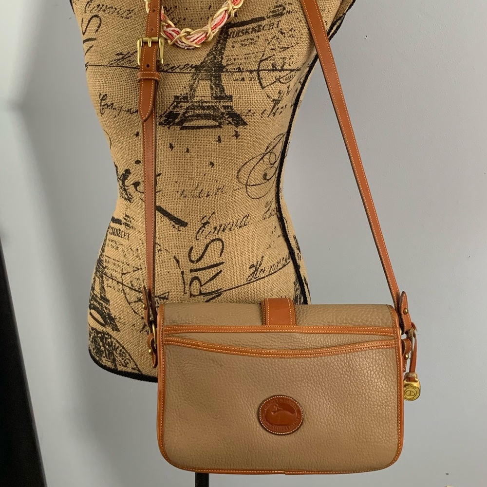 Dooney & Bourke pebbled leather shoulder/crossbody - Picture 4 of 8